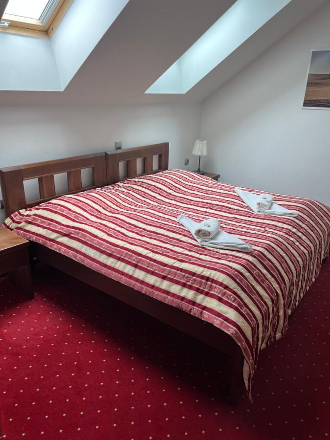 Krusnohorsky Dvur 3*