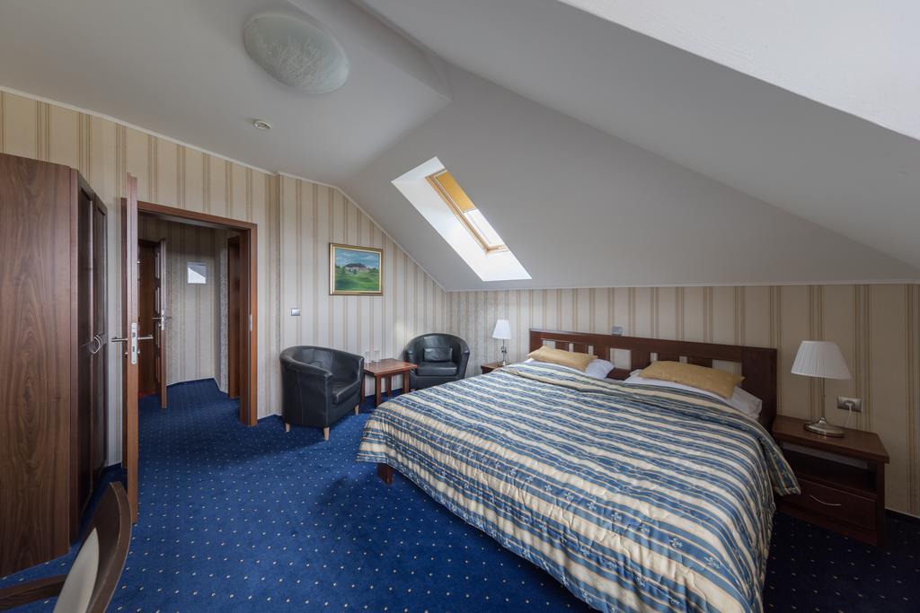 Krusnohorsky Dvur 3*